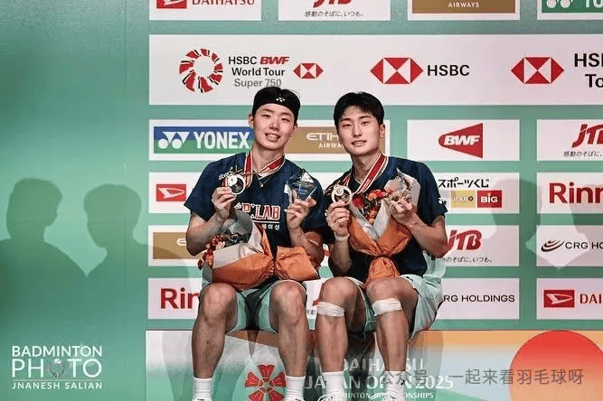 日本羽毛球公开赛：石宇奇2-0横扫夺冠，国羽3冠1亚收官