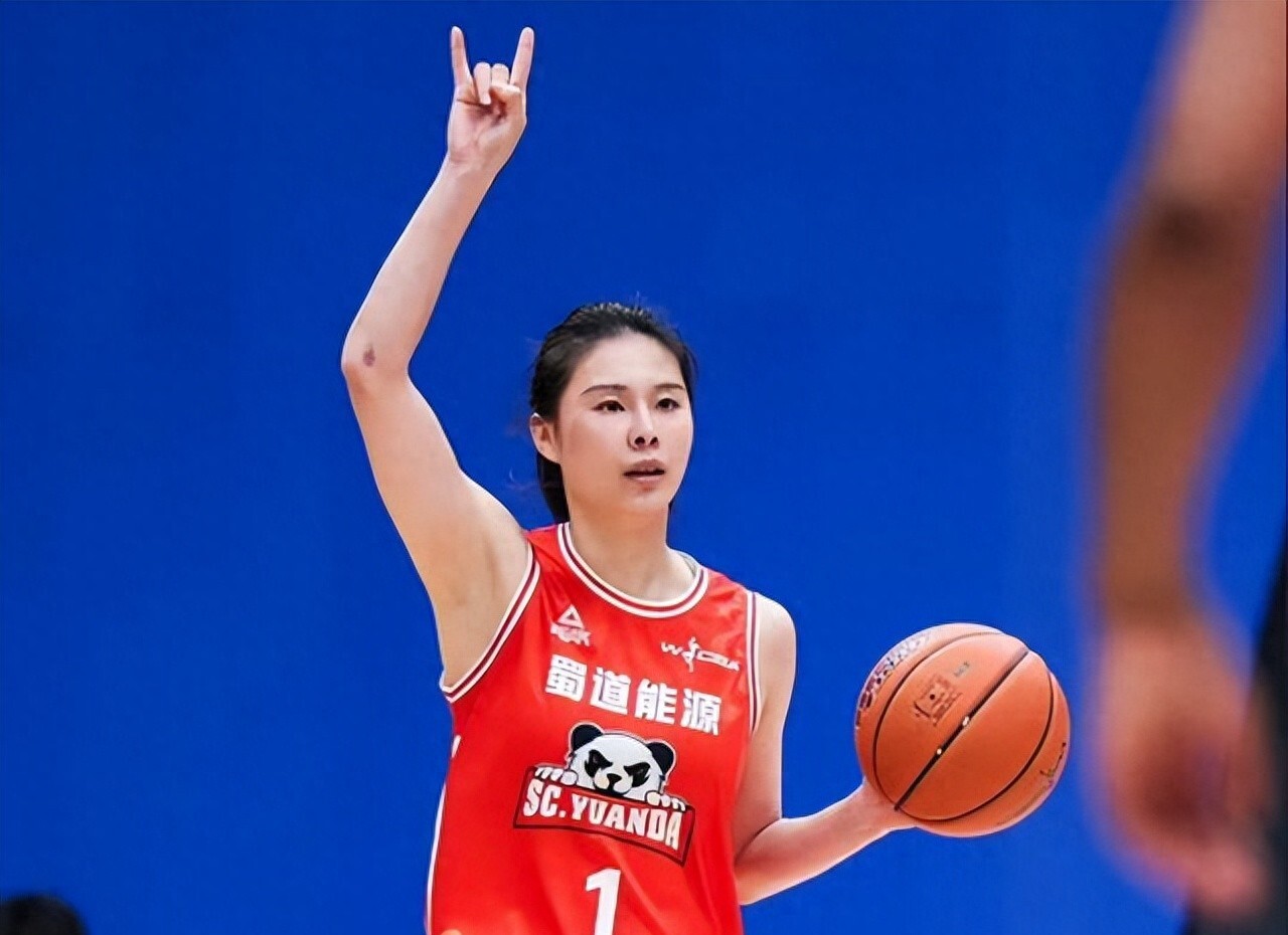 开云体育登录-关于王思雨22年女篮世预赛个人集锦，对阵美国砍17分6助攻的信息
