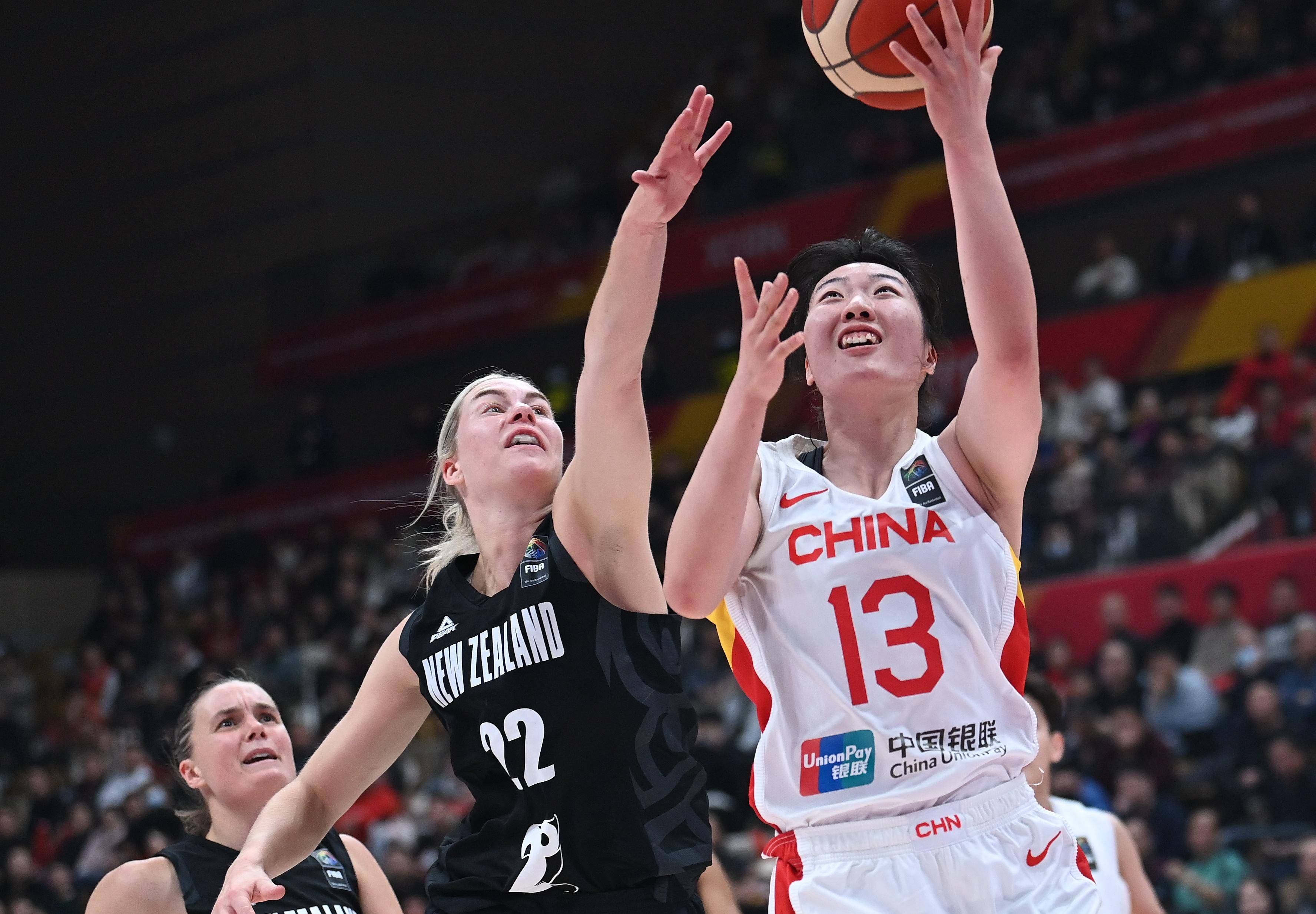 中国女篮平均年龄25.4岁选材着眼于洛杉矶奥运会的简单介绍